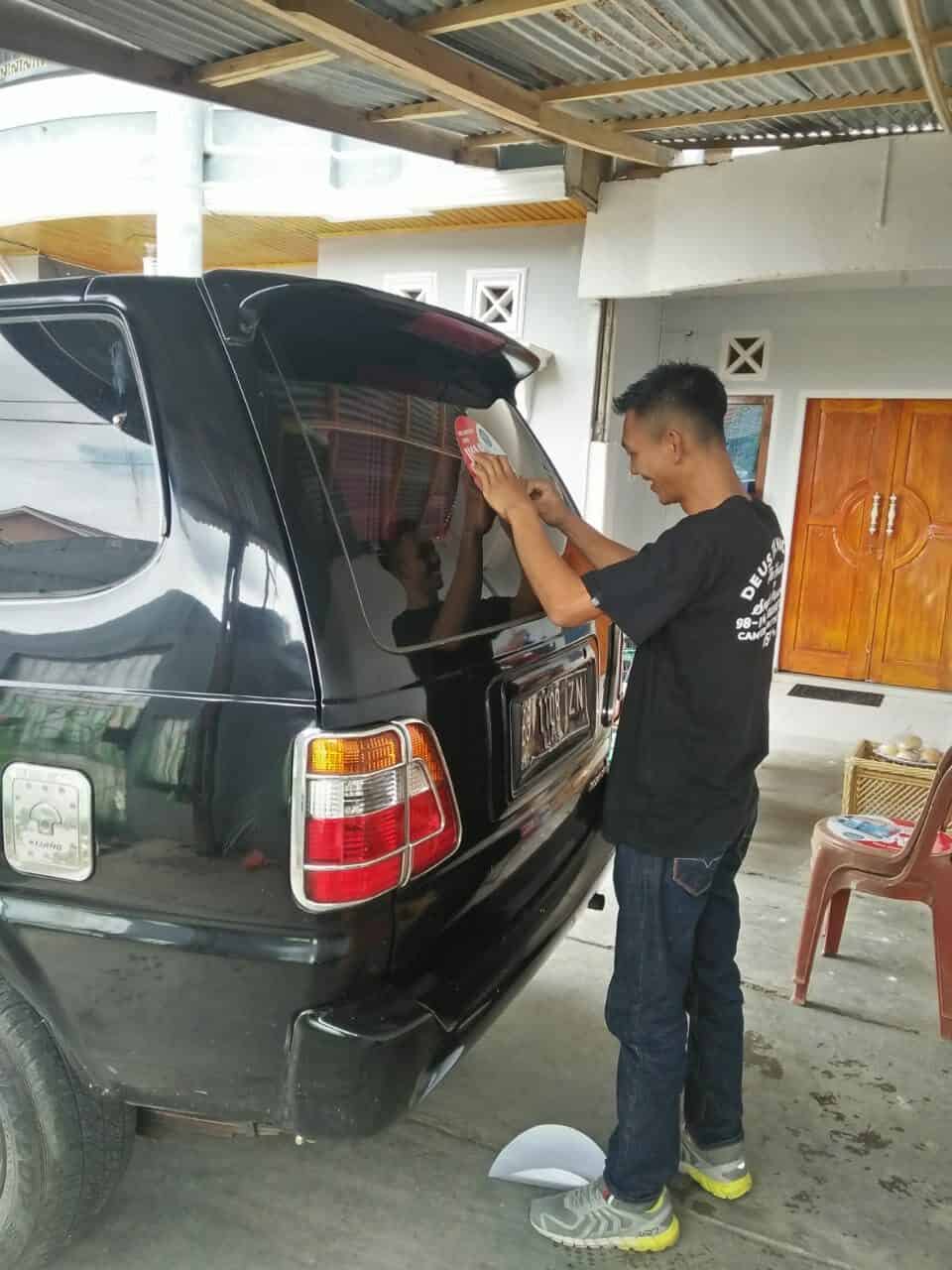 PEMASANGAN STIKER #WARONDRUGS PADA KENDARAAN DINAS BNN KOTA PAGAR ALAM
