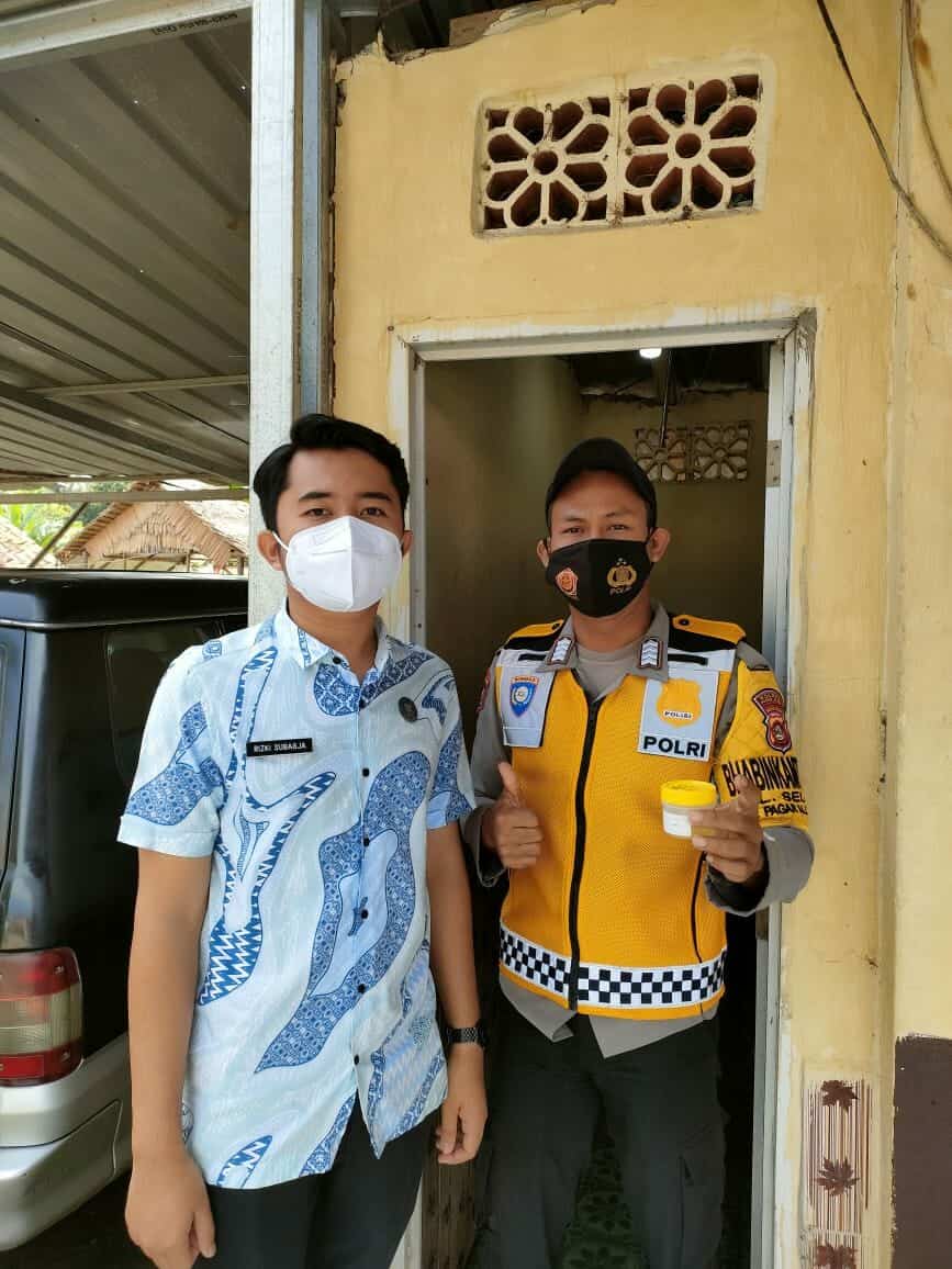 PELAKSANAAN TES URINE DI POLSEK PAGAR ALAM UTARA PELAKSANAAN TES URINE DI POLSEK PAGAR ALAM UTARA