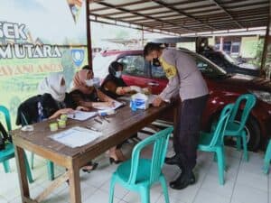 PELAKSANAAN TES URINE DI POLSEK PAGAR ALAM UTARA PELAKSANAAN TES URINE DI POLSEK PAGAR ALAM UTARA