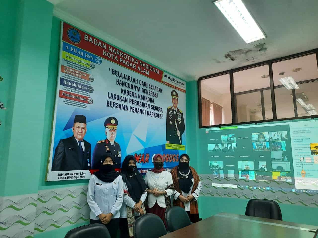 KETUA DWP BNN KOTA PAGAR ALAM MENGIKUTI KEGIATAN WEBINAR DALAM RANGKA MEMPERINGATI HARI KARTINI KE-143 TAHUN 2021