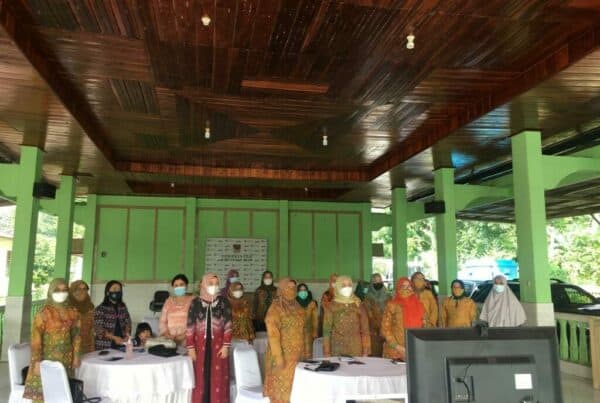 KETUA DWP BNN KOTA PAGAR ALAM MENGIKUTI KEGIATAN WEBINAR DALAM RANGKA HALAL BIHALAL 1 SYAWAL 1442 H