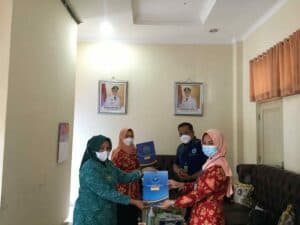 KEGIATAN PENYERAHAN BUKU SAKU P4GN DAN PN