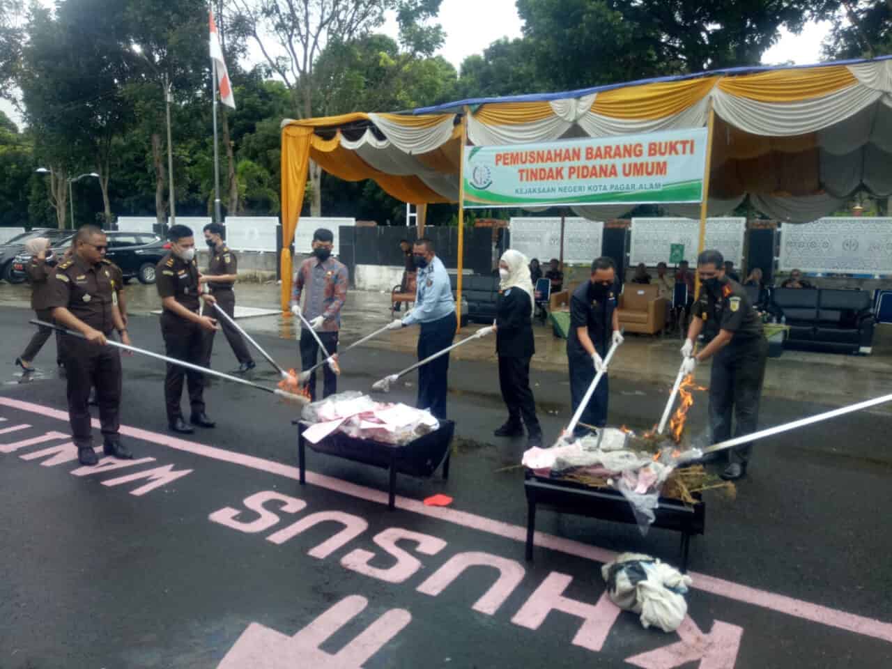 PEMUSNAHAN BARANG BUKTI TINDAK PIDANA UMUM PEMUSNAHAN BARANG BUKTI TINDAK PIDANA UMUM